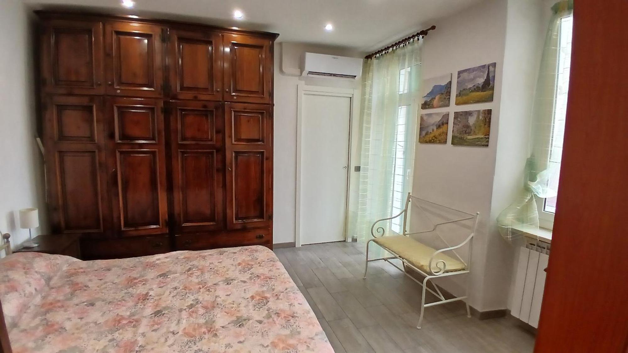 Appartamento Torrione Vallecrosia Buitenkant foto